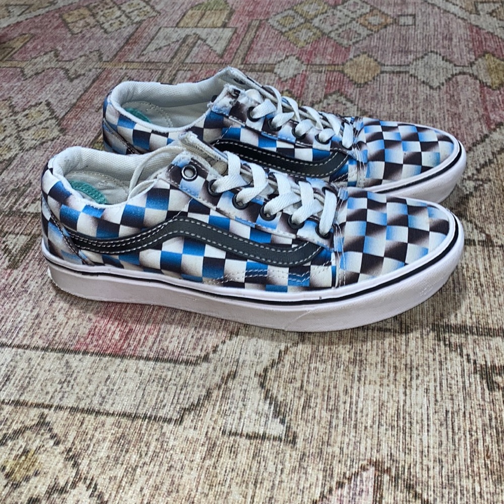 Vans comfy cushion checkered blue & black shoes men’s size 5.5 or women’s size 7